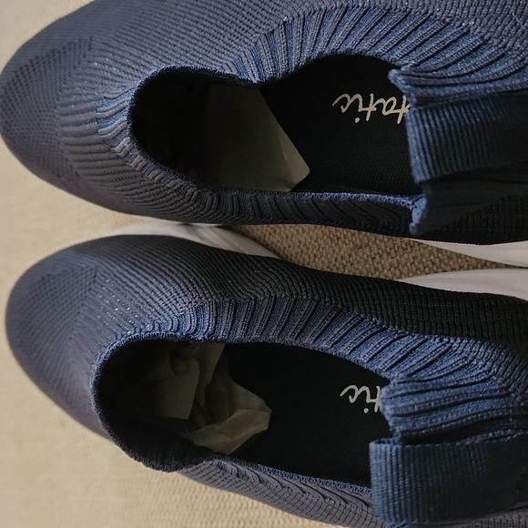 Topstatic Slip On Shoes, NWT - Picture 10 of 13